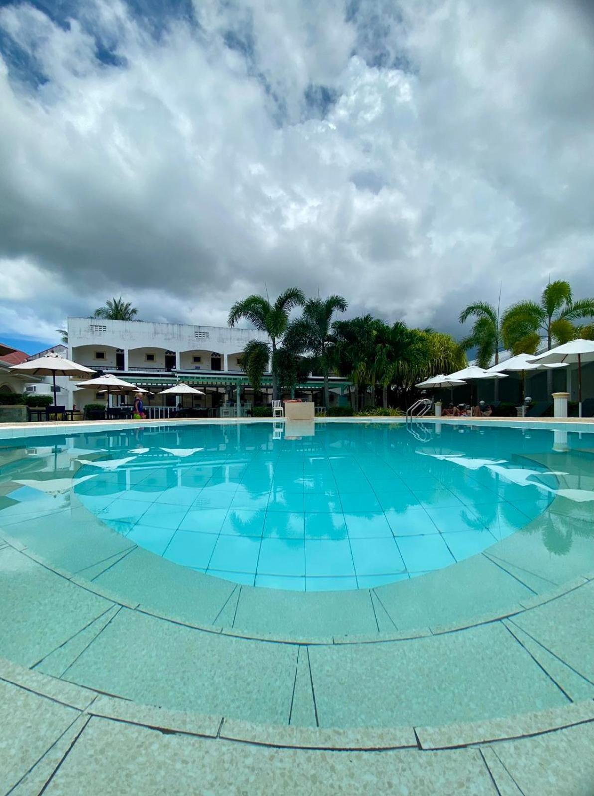 Panglao Regents Park Resort Esterno foto