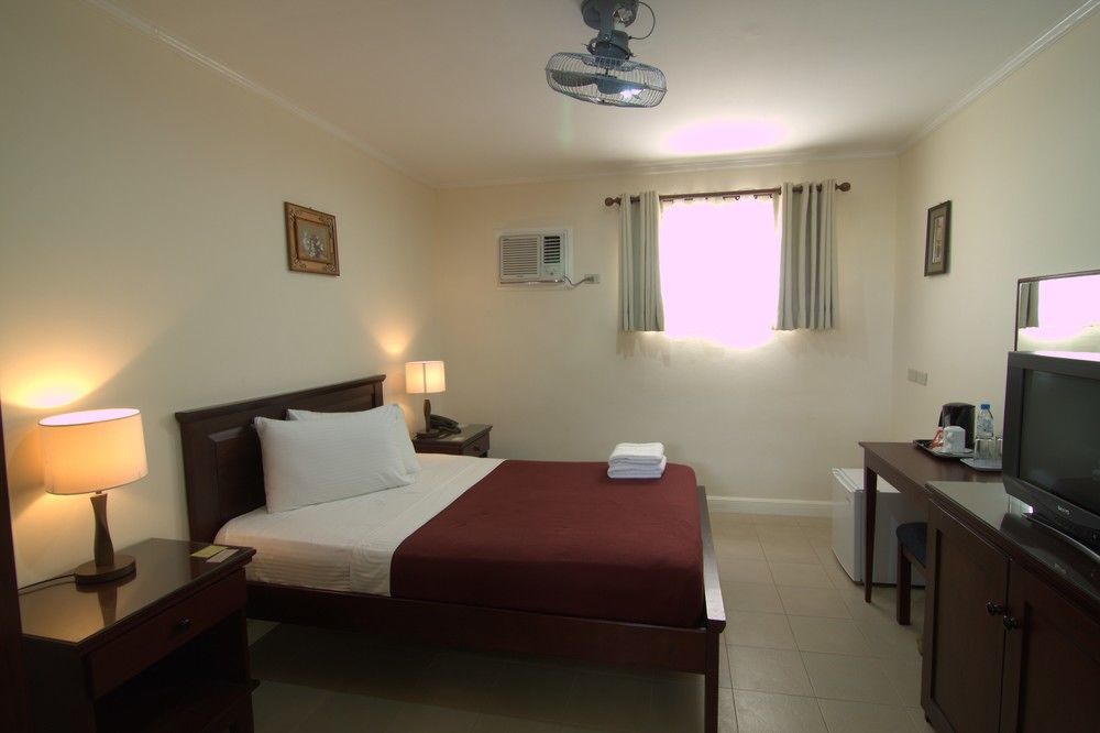 Panglao Regents Park Resort Esterno foto