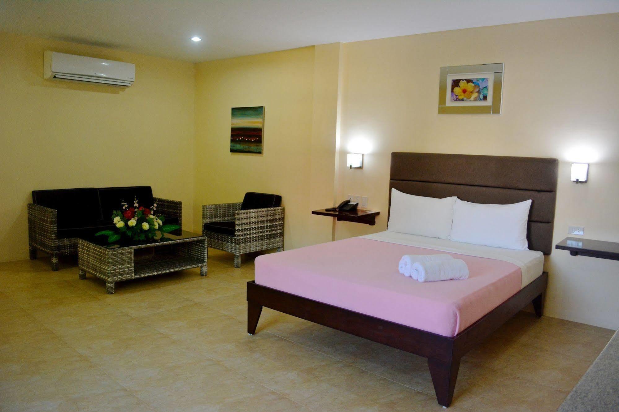 Panglao Regents Park Resort Esterno foto