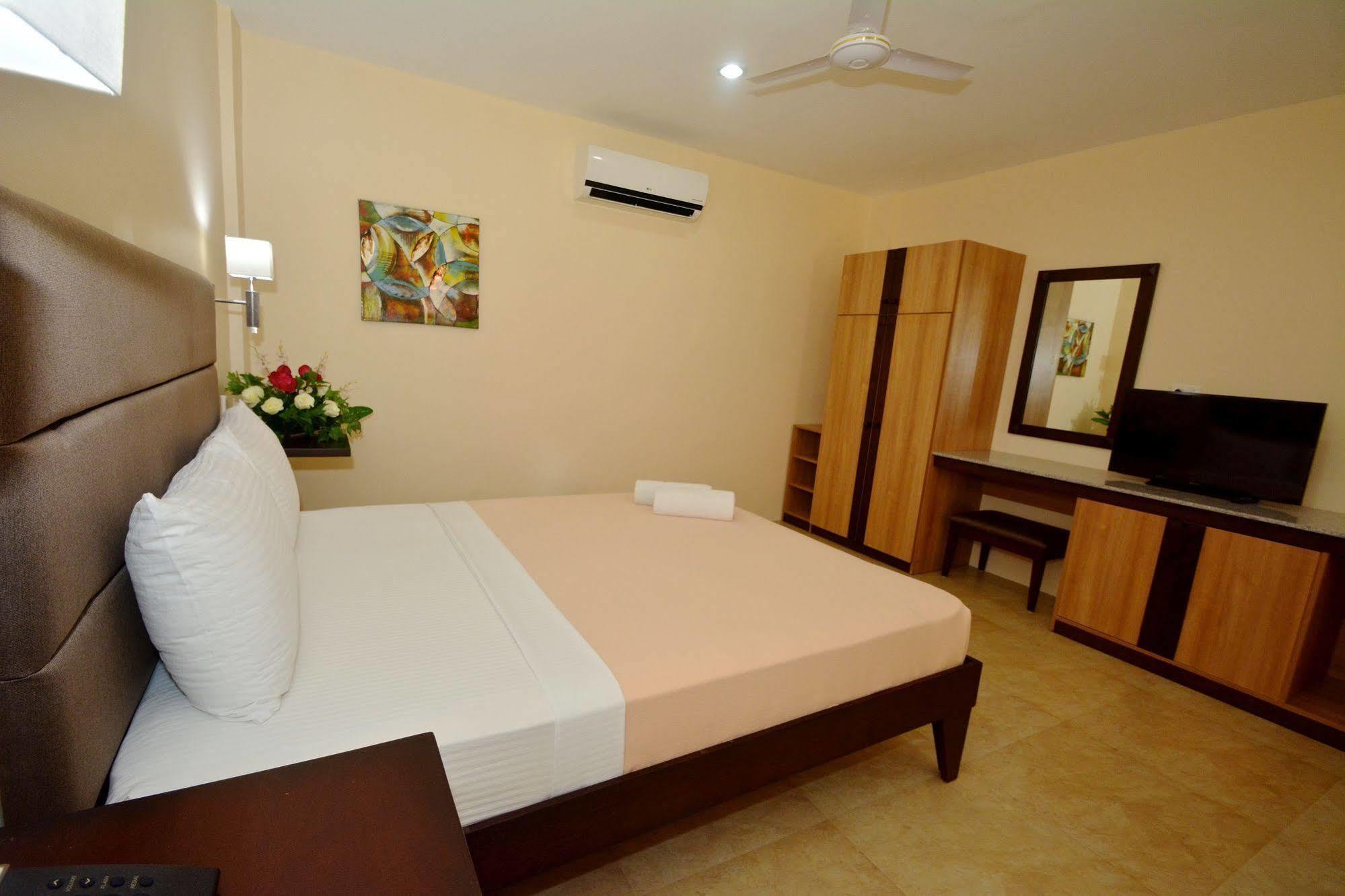 Panglao Regents Park Resort Esterno foto
